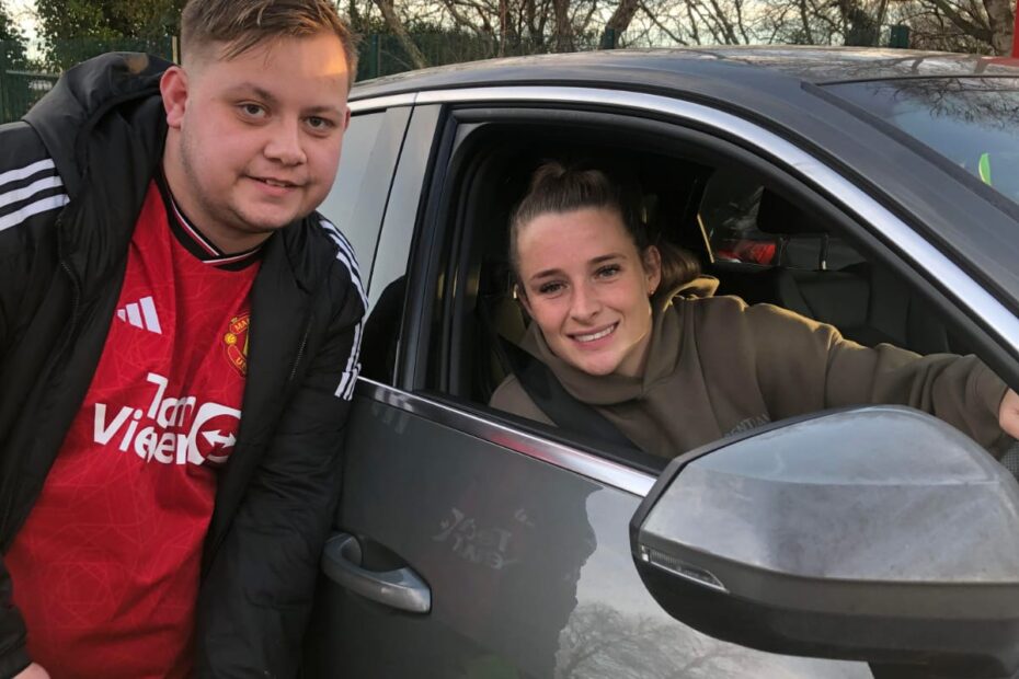 Lee meets one Manchester United's players